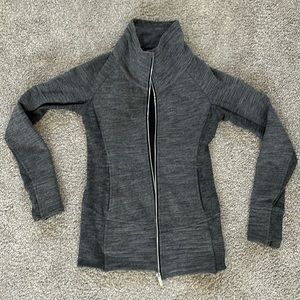 New without tags Lululemon zip up, size 4